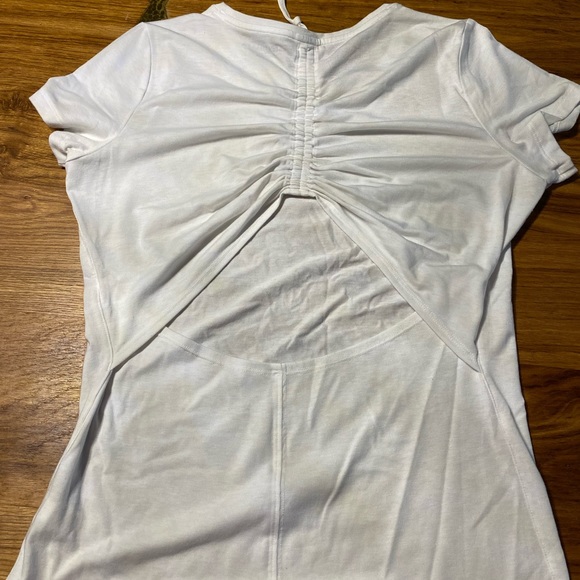 ATHLETA tops with adjustable cinched back - Picture 3 of 15